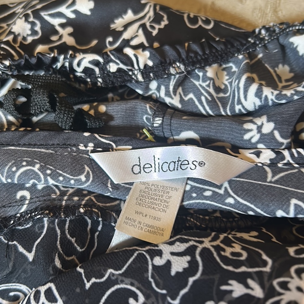 Delicates - Picture 4 of 4